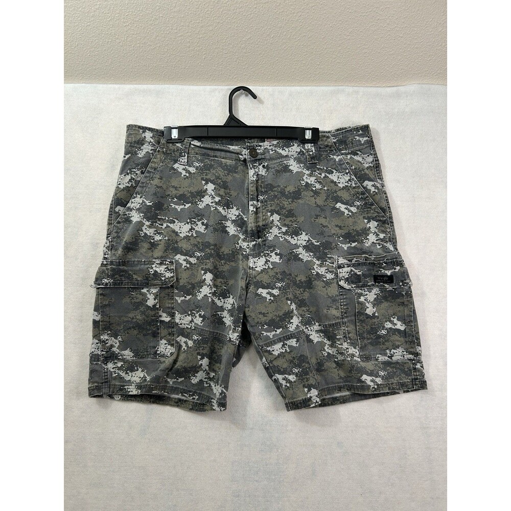 Wrangler Men's Relaxed Fit Digital Camo Cargo Shorts Grey Green Digi Utility 40